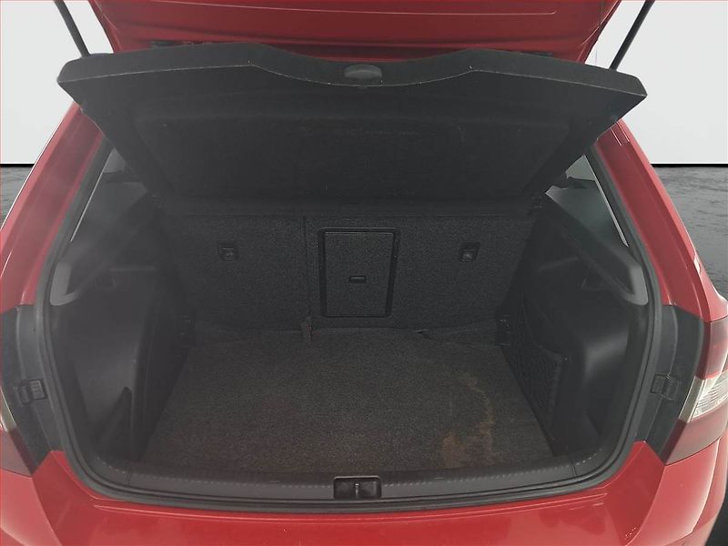 Škoda Rapid (2014) Spaceback 1.2 TSI, Navi - fotka 13 z 14