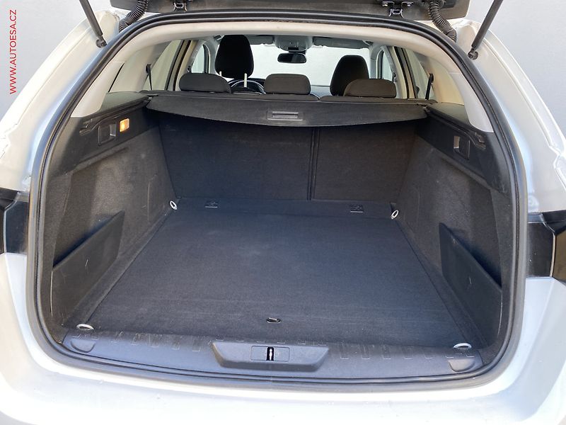 Peugeot 308 (2020) 1.5HDi, ČR, Active - fotka 7 z 18