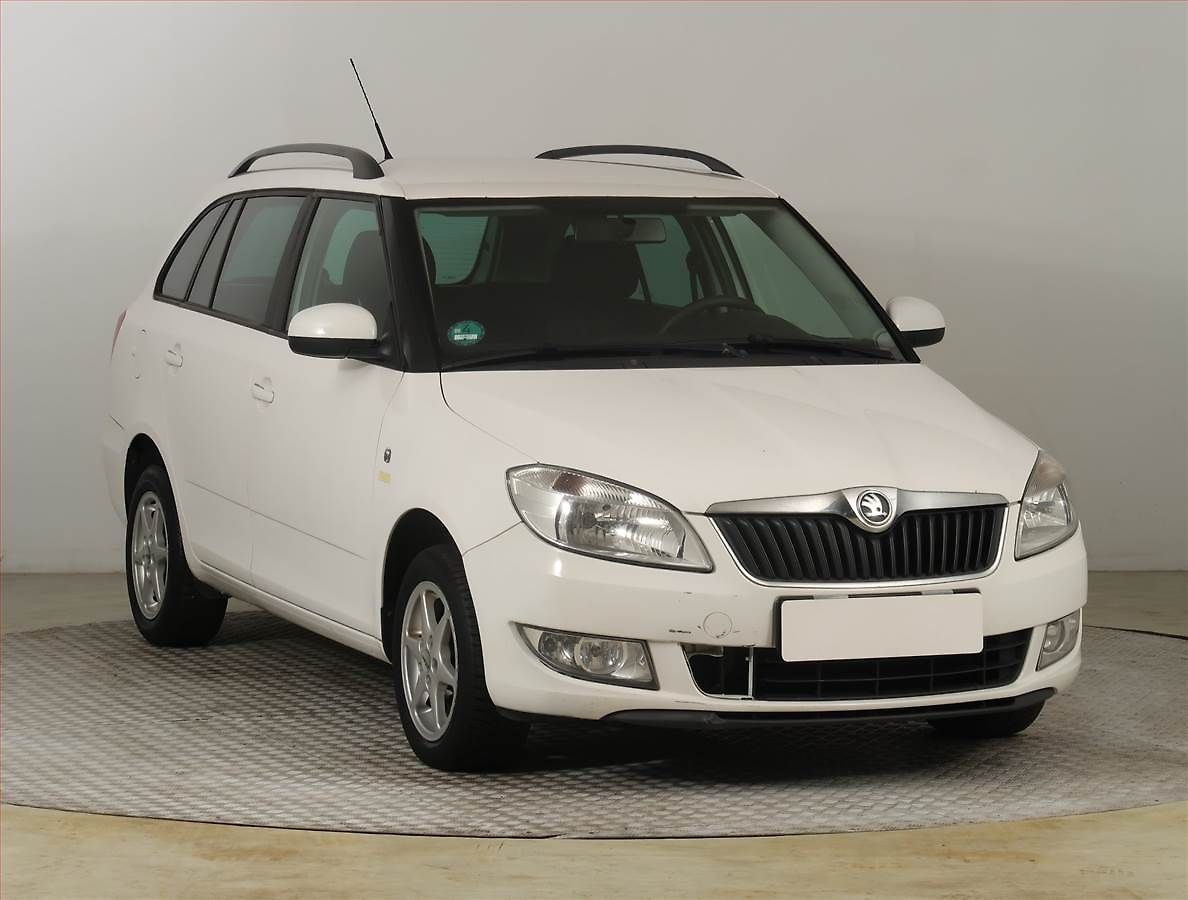 Škoda Fabia 1.2 TSI, po STK, udržované