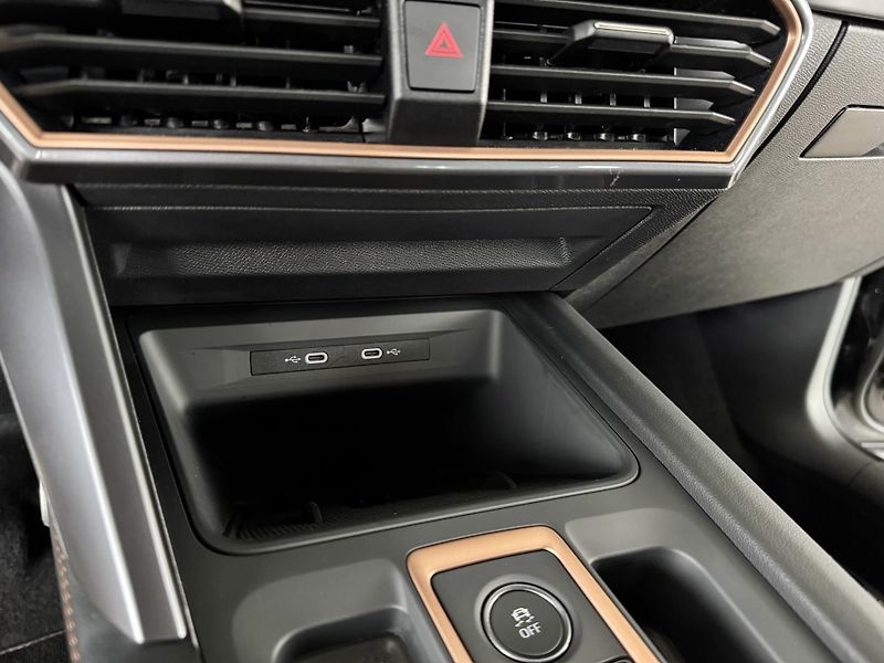 Cupra Formentor 2,0TSI VZ 333*4x4*REZERVACE! - fotka 26 z 41