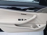 BMW Řada 5 540i xDrive Touring - náhled 17
