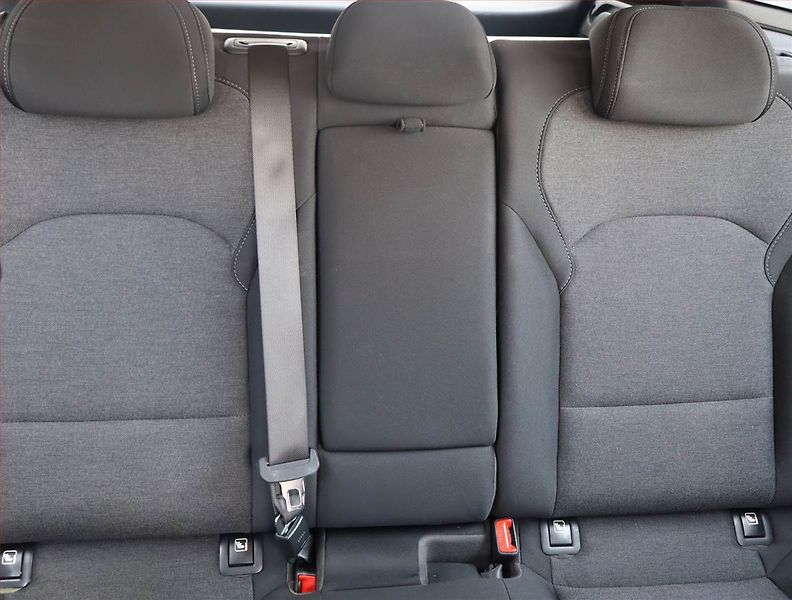 Hyundai i30 (2022) Family 1.5 T-GDI MHEV - fotka 10 z 16