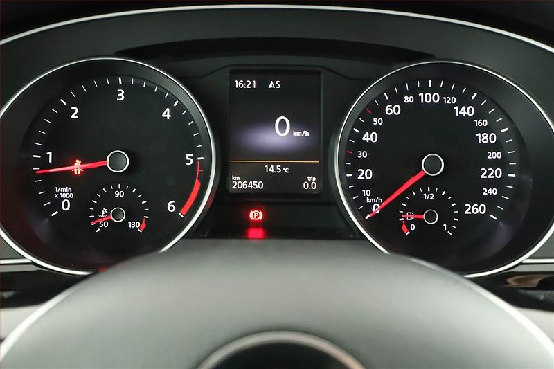 Volkswagen Passat (2016) 2.0 TDI, Navi, Tempomat - fotka 14 z 22