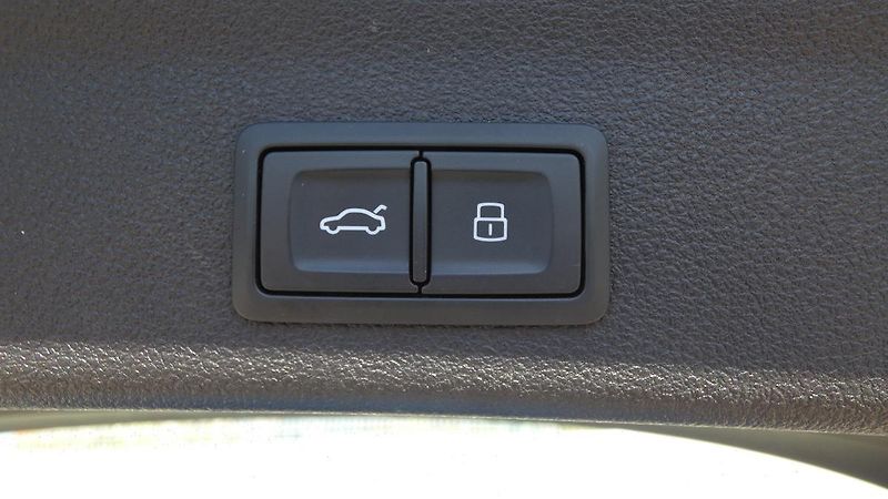 Audi A6 ALLROAD QUATTRO 3.0 55 TDI qua - fotka 22 z 27