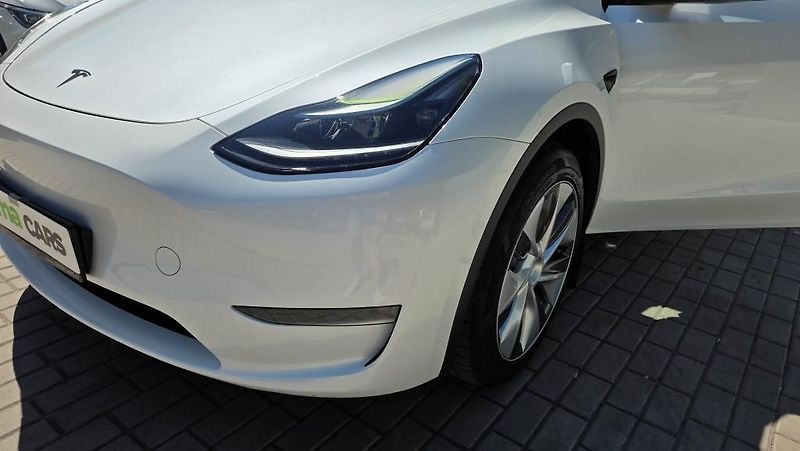 Tesla Model Y (2023) Long Range AWD DE SoH 92,4% - fotka 40 z 41