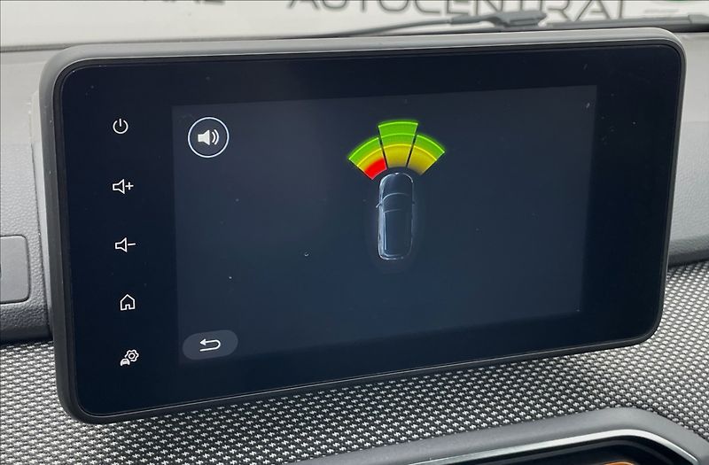 Dacia Sandero 1,0 TCE,Stepway,STK 2/28 - fotka 16 z 23