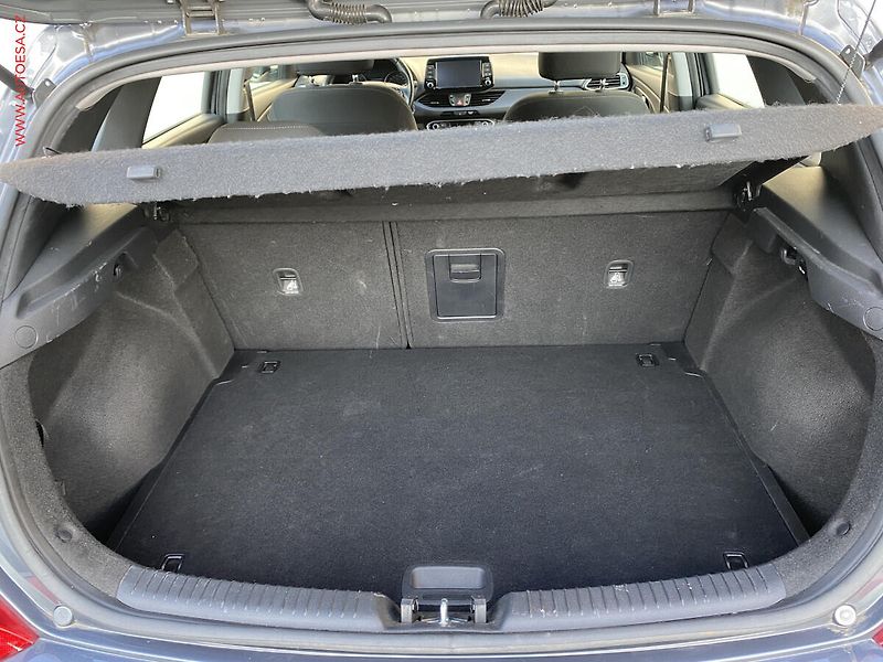 Hyundai i30 (2018) 1.0 T-GDi, Style, navi - fotka 7 z 18