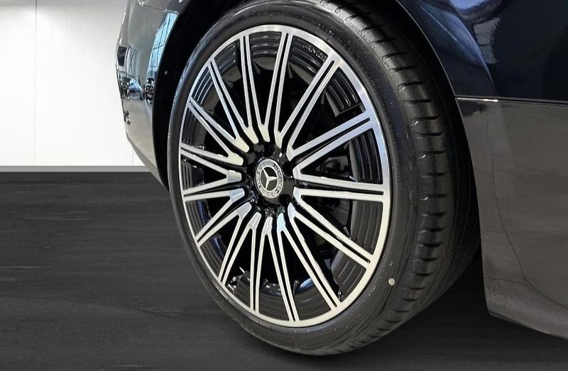 Mercedes-Benz CLE 200 AMG 360k Keyless Ambient  - fotka 5 z 17
