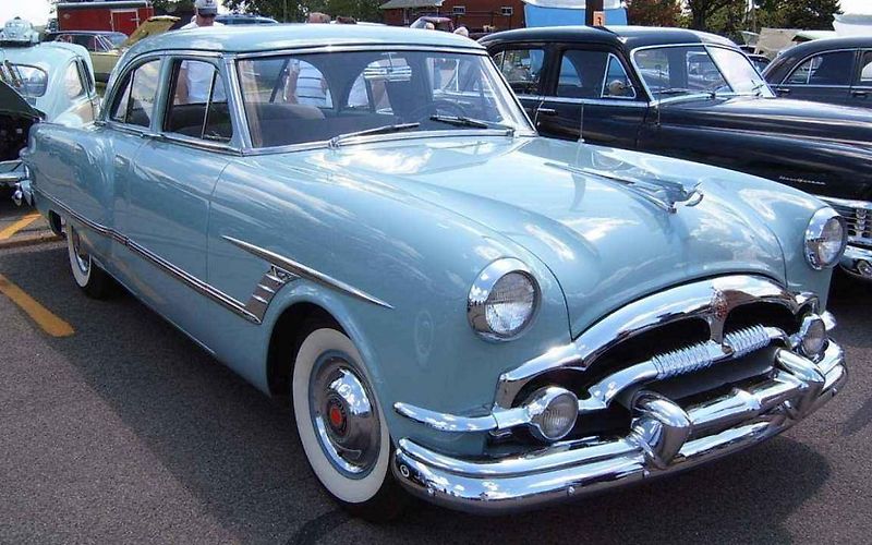 Parkovací systém „Park Car“ u vozu Packard Cavalier z roku 1953.