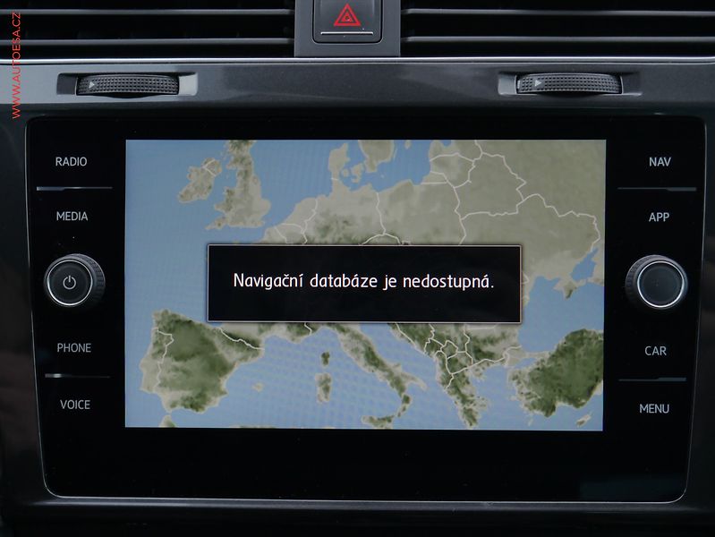 Volkswagen Golf (2018) 1.4 TSI, ČR, LED, AC - fotka 19 z 26