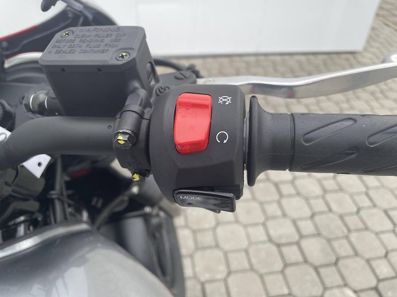 Moto Guzzi (2026) V7 Stone Corsa EU5 - fotka 10 z 10