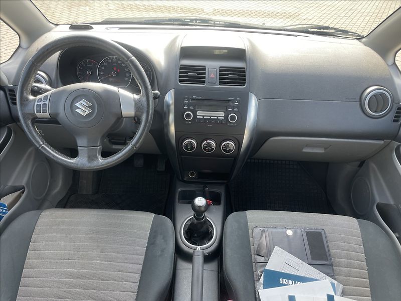 Suzuki SX4 1,6 i 79kw 4x4 KLIMA CZauto 2m - fotka 12 z 35
