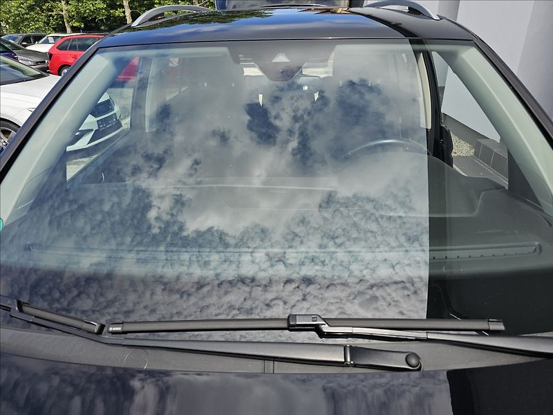 Volkswagen Touran 1,4 Tsi 110KW DSG Sound 7MÍST - fotka 46 z 47