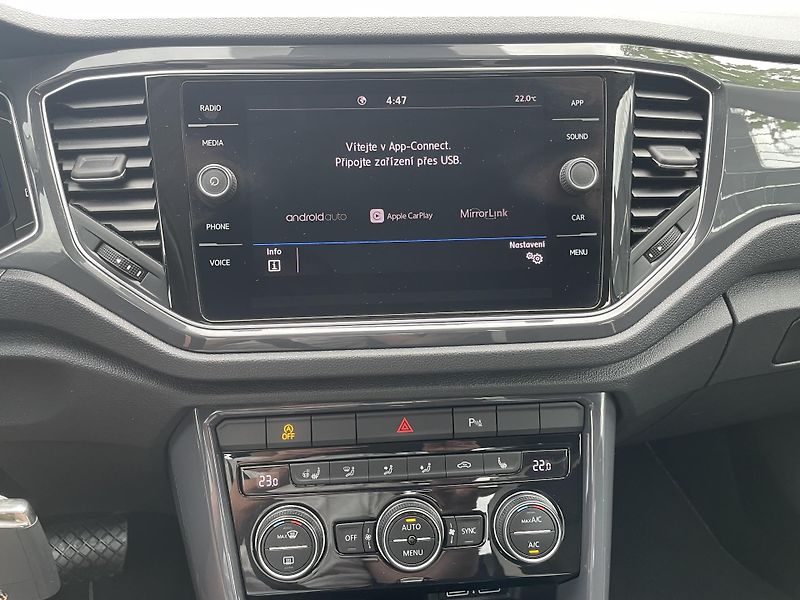 Volkswagen T-Roc (2019) 2.0 TDI 110 kW DSG SPORT - fotka 23 z 34