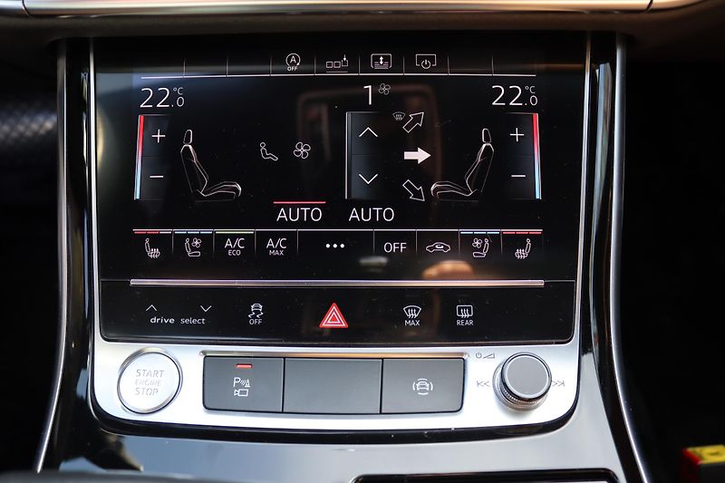 Audi A8 - fotka 64 z 68
