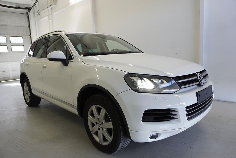 Volkswagen Touareg (2013) 3,6 V6 FSI AUTOMAT 4X4 KŮŽE - fotka 3 z 31