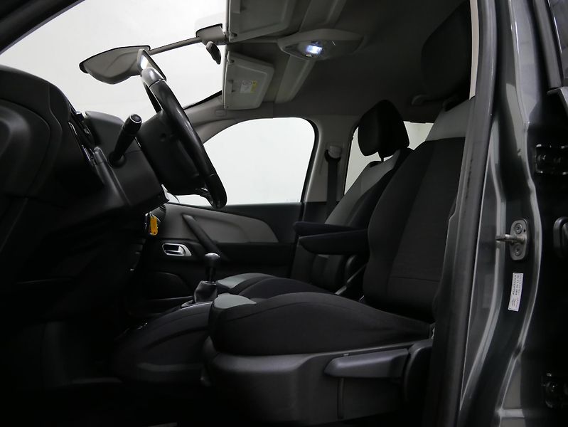 Citroën Grand C4 Picasso - fotka 13 z 24