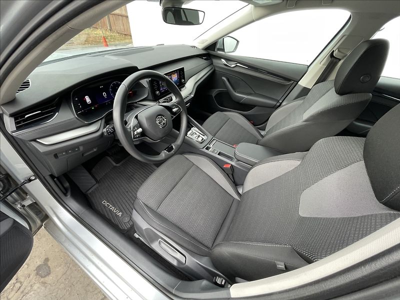 Škoda Octavia 2,0 TDI 4x4 DSG Ambi Plus TZ - fotka 5 z 22