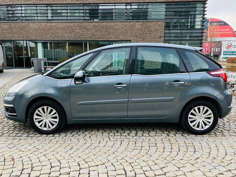 Citroën C4 Picasso 1.6i 88KW MANUÁL LED SENZORY - fotka 19 z 44