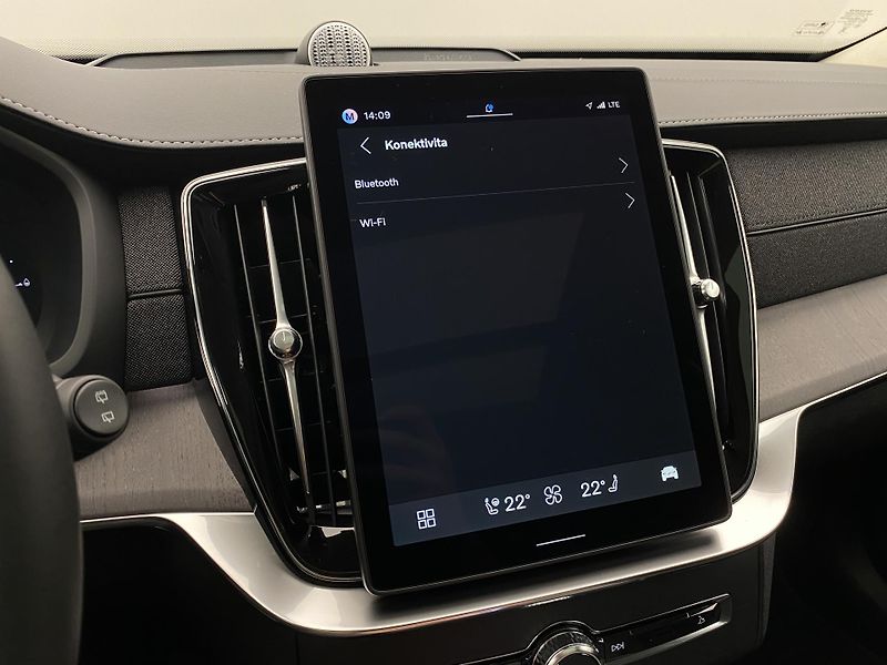 Volvo XC90 (2026) T8 AWD RECHARGE DARK ULTRA - fotka 66 z 76