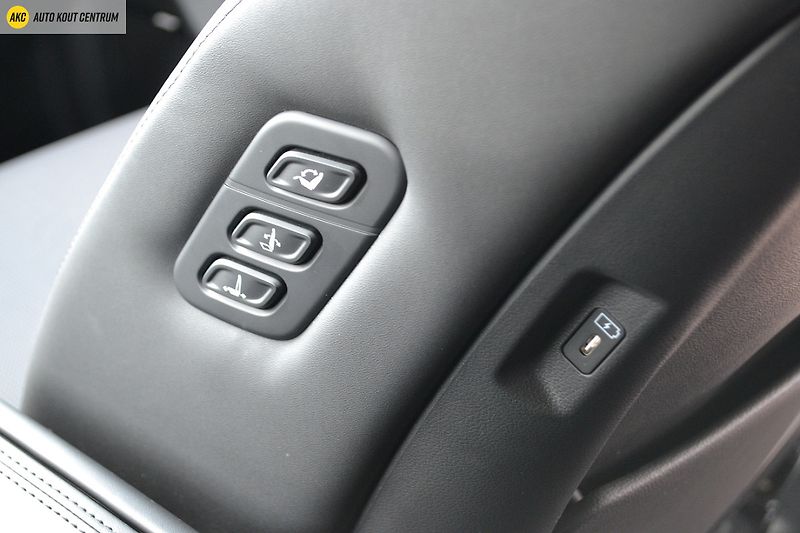 Hyundai Santa Fe 1.6T-GDI HEV 4WD CALLIGRAPHY 7 - fotka 30 z 95
