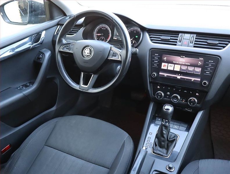 Škoda Octavia (2020) Style 2.0 TDI, Automat - fotka 7 z 21