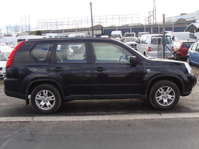 Nissan X-Trail 2.0 DCi 4x4 - fotka 5 z 26