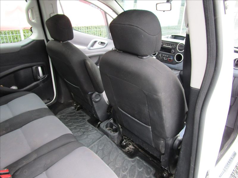 Peugeot Partner Tepee 1.6VTi  Klima - fotka 21 z 38
