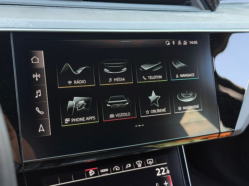 Audi e-tron 55 300kW NightV B&O HUD Tažné - fotka 6 z 18