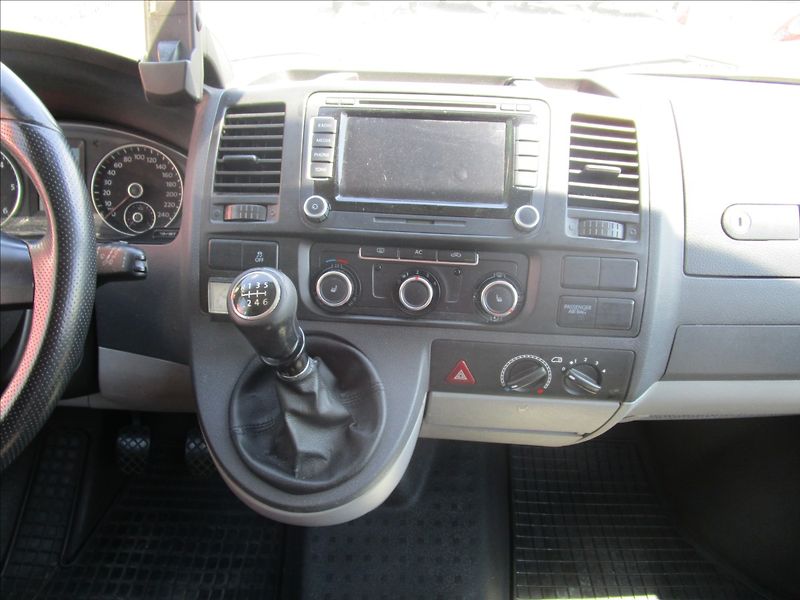 Volkswagen Transporter 2.0TDi Klima, 8 míst - fotka 9 z 42