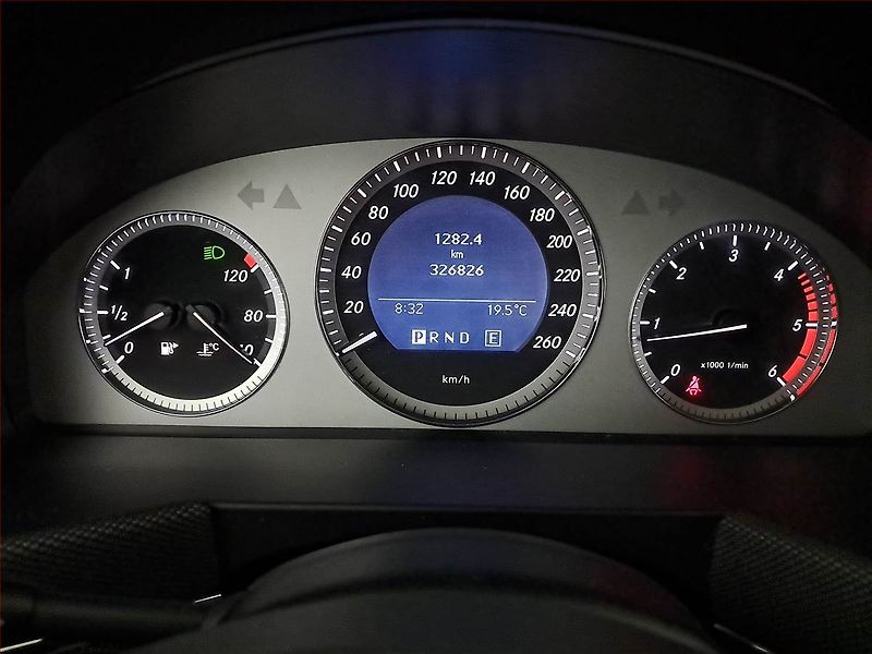 Mercedes-Benz GLK (2012) 250 CDI, 4X4, Automat, Navi - fotka 11 z 21