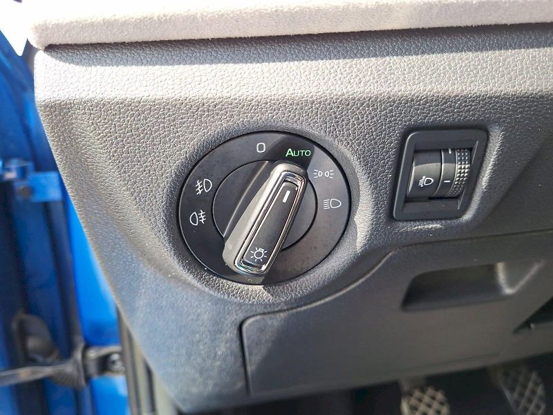 Škoda Kamiq (2025) 1.0 TSI / 85 kW / 6MP / TOP SE - fotka 19 z 31
