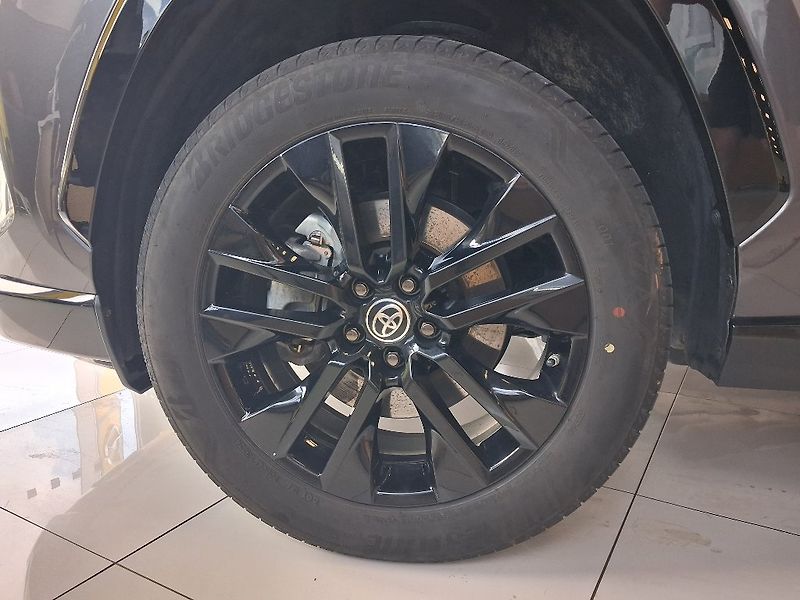 Toyota RAV4 2.5HEV 131kW 2025 - fotka 8 z 16