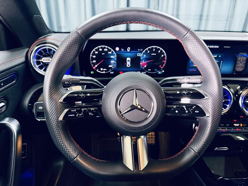 Mercedes-Benz CLA (2023) 180*AMG*KEYLESS*KAMERA*CZ - fotka 38 z 40