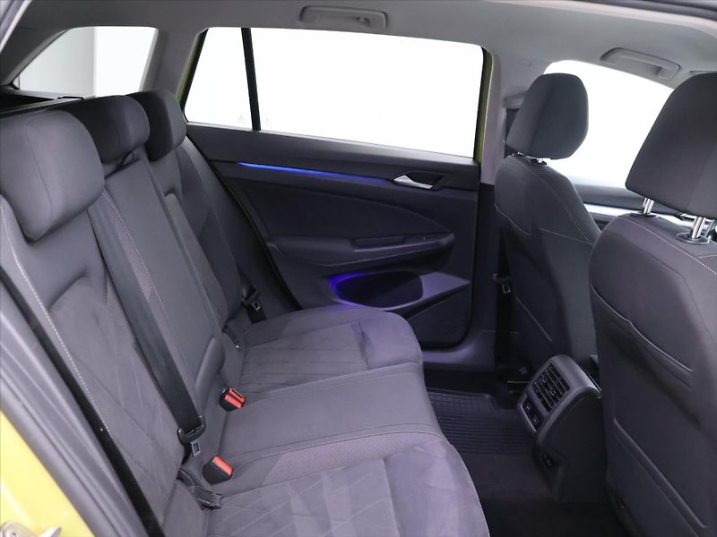 Volkswagen Golf Variant 1,5 TSI 110kW CZ LED 1.Maj - fotka 13 z 30