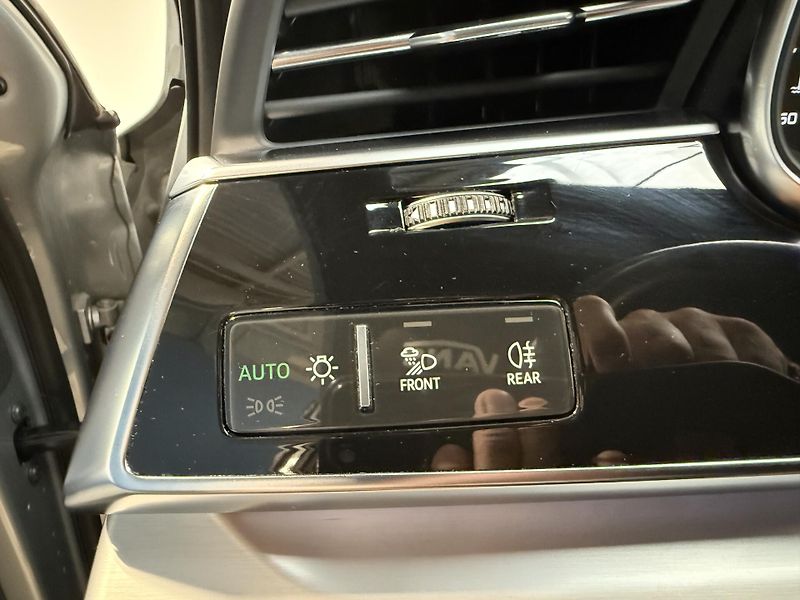Audi Q7 3.0 55 TFSI quattro tiptronic - fotka 14 z 21