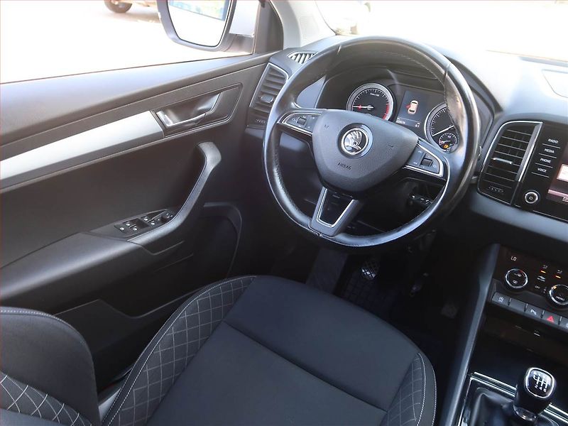Škoda Karoq (2019) Style 1.0 TSI, Navi, Tempomat - fotka 7 z 17