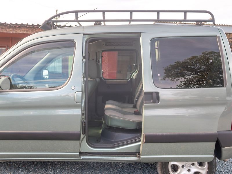 Peugeot Partner (2005) AC 1.6i 16V 80KW 5dv - fotka 23 z 31