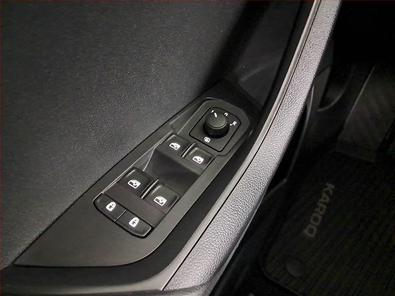 Škoda Karoq (2020) Ambition 1.5 TSI, ČR,1.maj - fotka 16 z 20