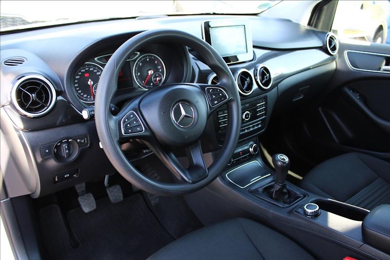 Mercedes-Benz Třídy B 180d  NAVI,serviska,MANUAL - fotka 9 z 31