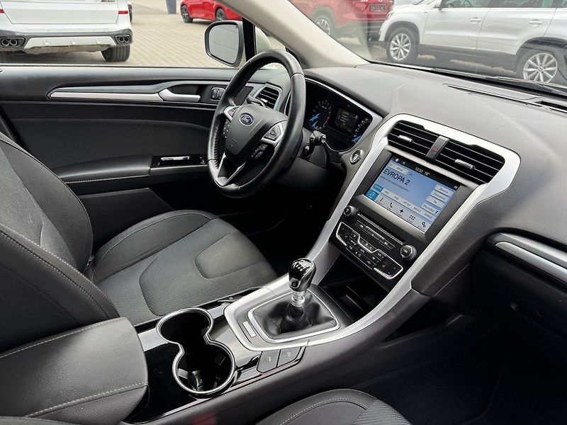 Ford Mondeo (2016) 2.0TDCi Navi Blis Kamera - fotka 14 z 47