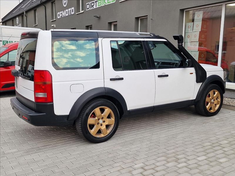 Land Rover Discovery 2.7 TDV6 140kW 4x4 - fotka 11 z 42