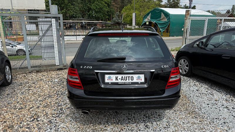 Mercedes-Benz Třídy C (2013) C220CDi 125kW *Xenon*Navi*Alu* - fotka 5 z 22