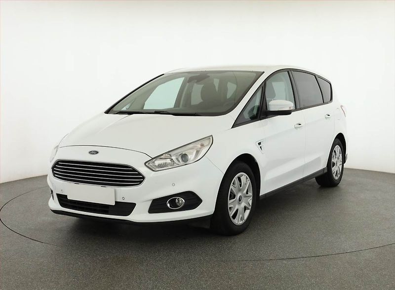 Ford S-MAX (2016) 2.0 TDCi, 4X4, Navi, Tempomat - fotka 2 z 15