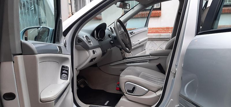 Mercedes-Benz Třídy M (2007) M320CDI 4M NAVI-KUŽE-ALCANTARA - fotka 27 z 42