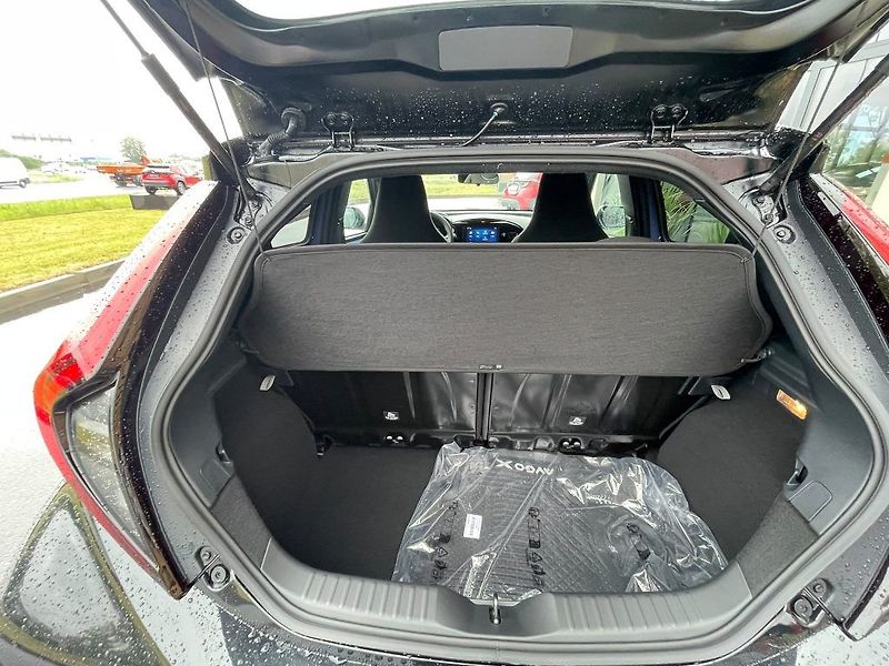 Toyota Aygo 1.5 Hybrid automat Style - fotka 11 z 27