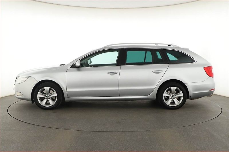 Škoda Superb (2010) 1.8 TSI, 4X4, Tempomat - fotka 3 z 18