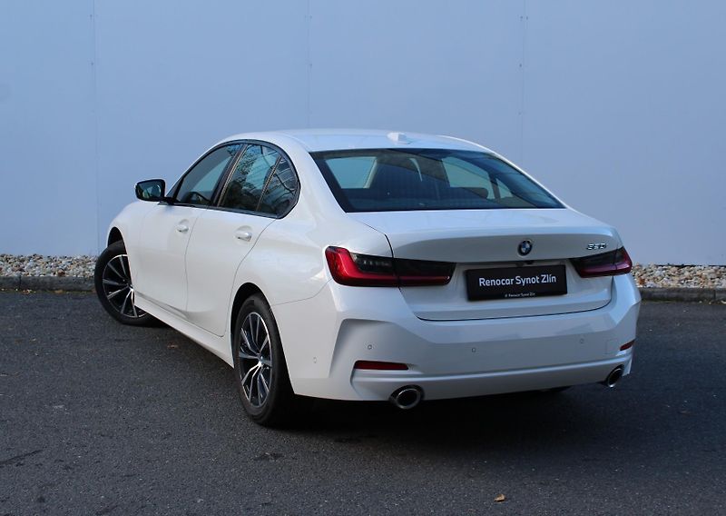 BMW Řada 3 320i sedan - fotka 6 z 14