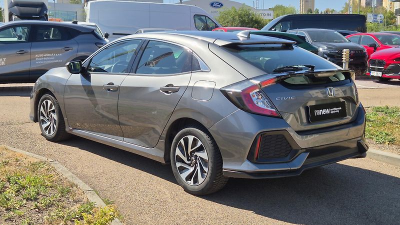 Honda Civic (2019) 1,0 VTEC Turbo - fotka 4 z 10