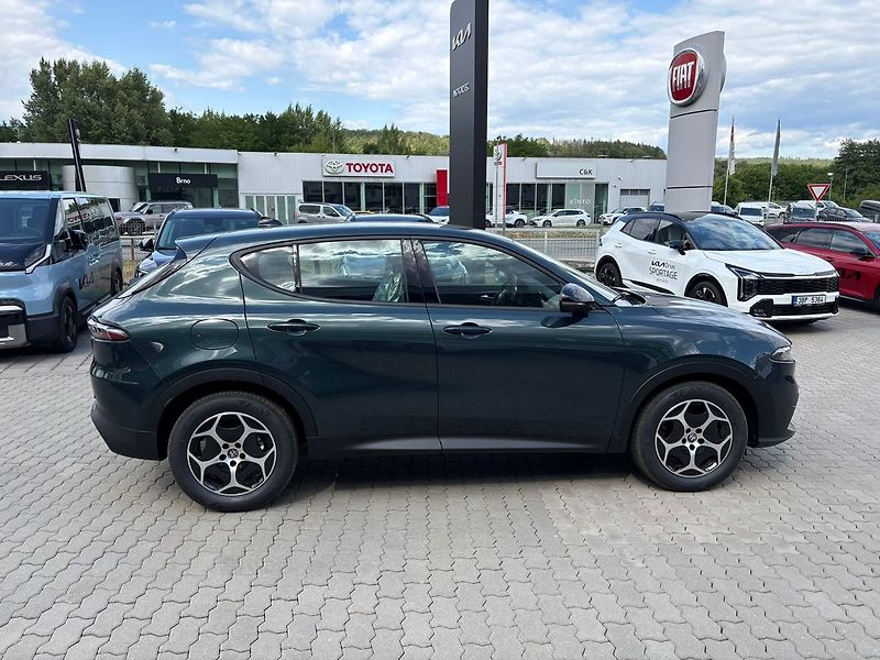 Alfa Romeo Tonale (2026) 1.6 JTDm 130 TCT6 - fotka 8 z 15